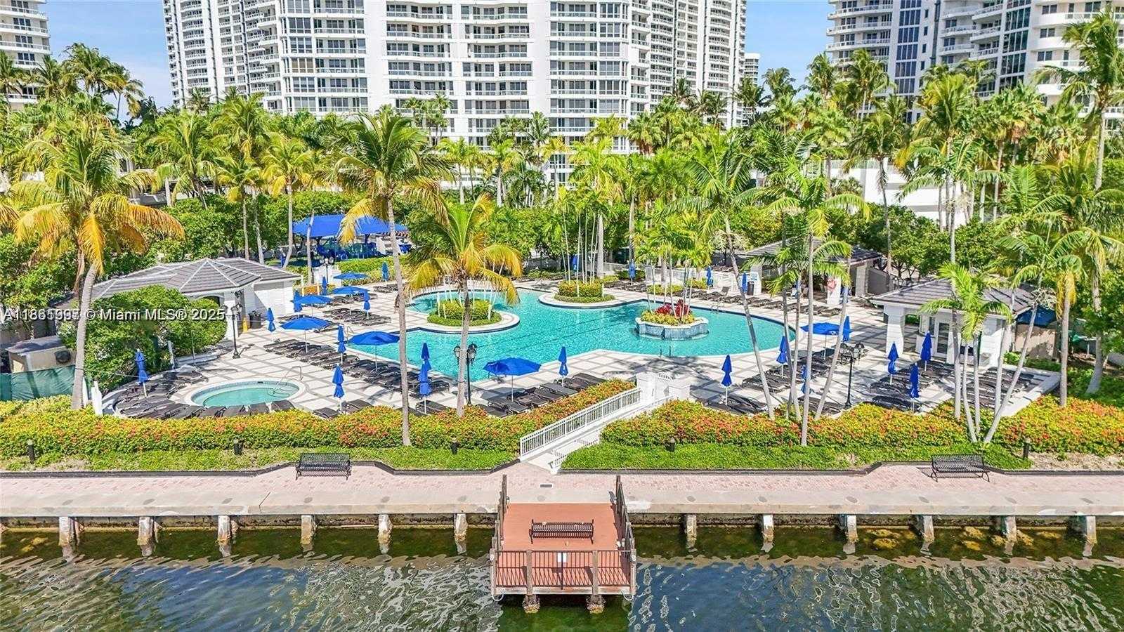 Small Image of 21150 POINT PL #1404, Aventura Number 5