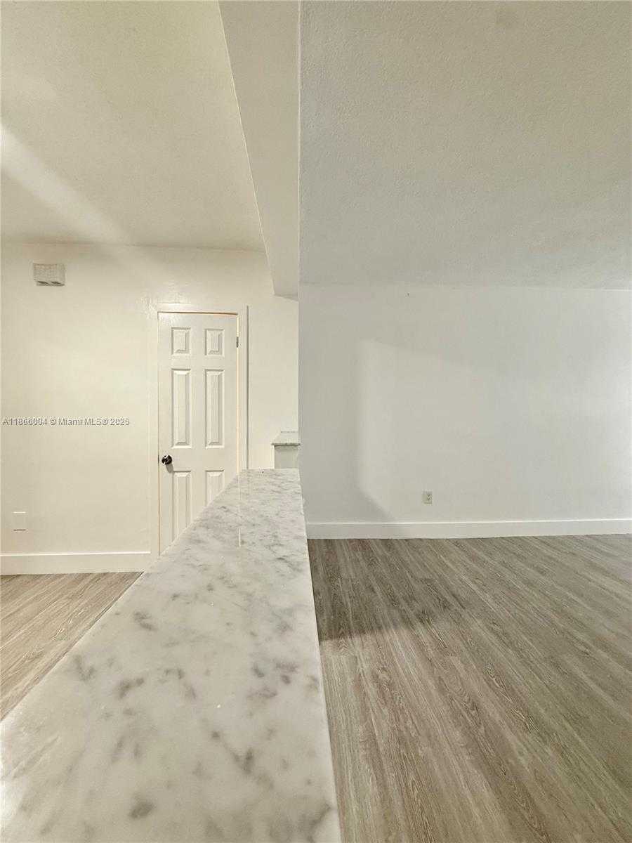 Small Image of 1231 PENNSYLVANIA AVE #5, Miami Beach Number 7