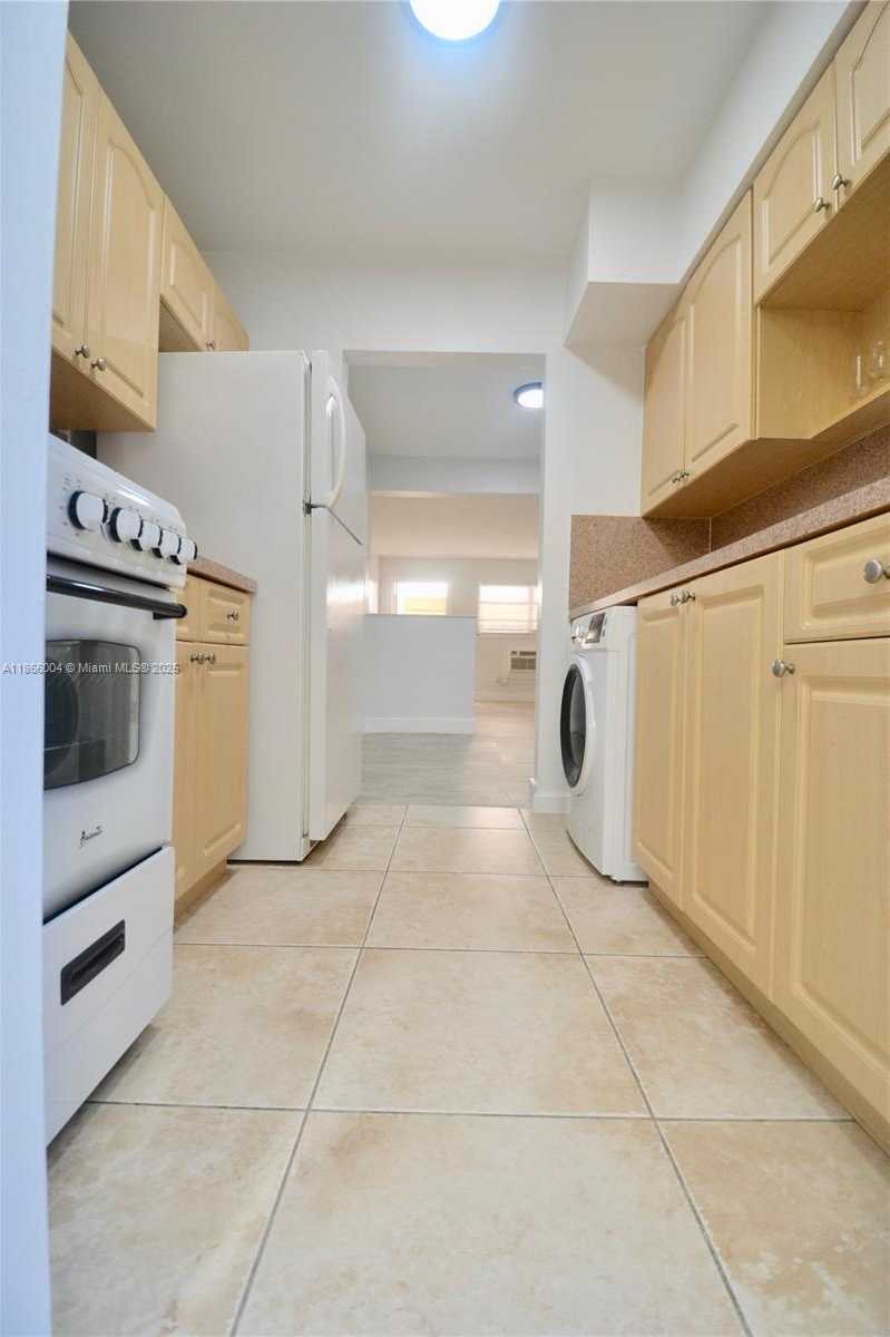 Small Image of 1231 PENNSYLVANIA AVE #5, Miami Beach Number 8
