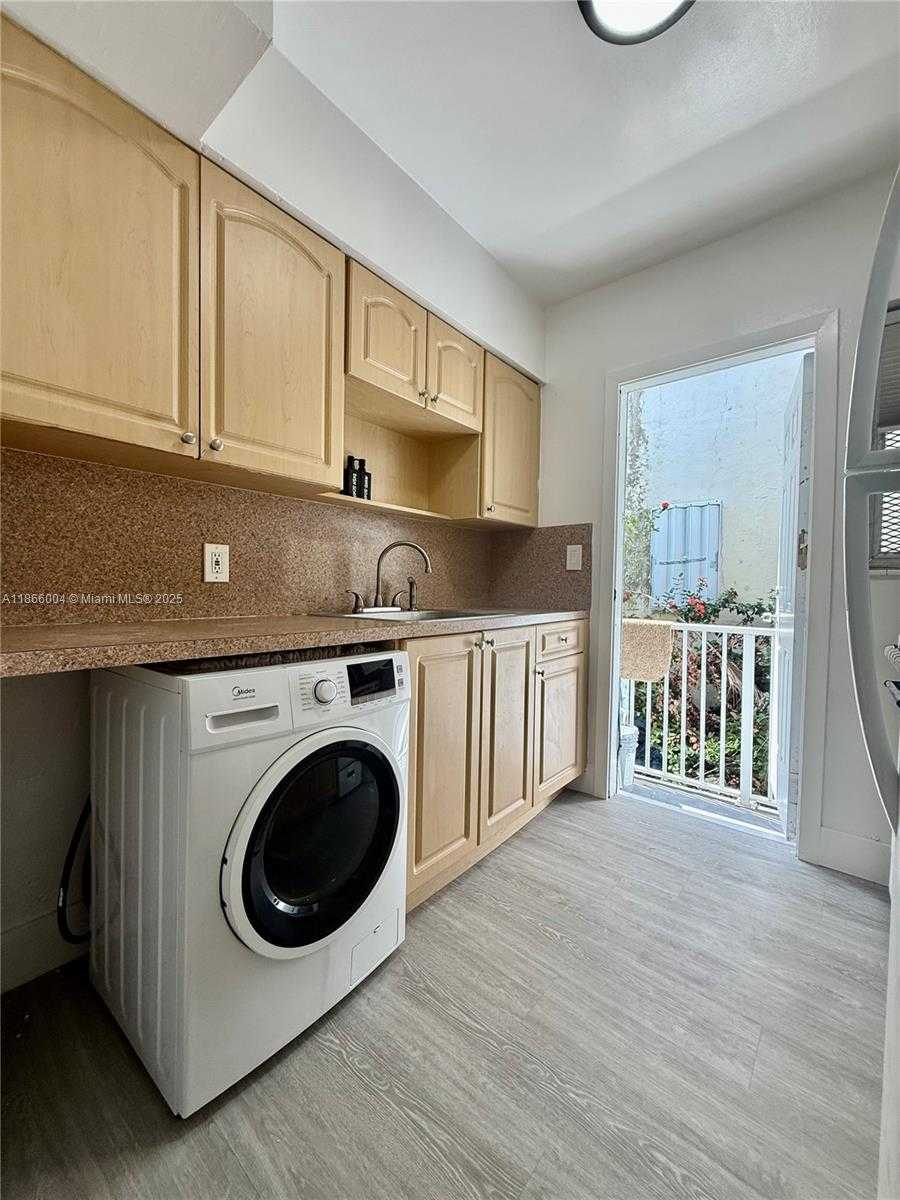 Small Image of 1231 PENNSYLVANIA AVE #5, Miami Beach Number 9