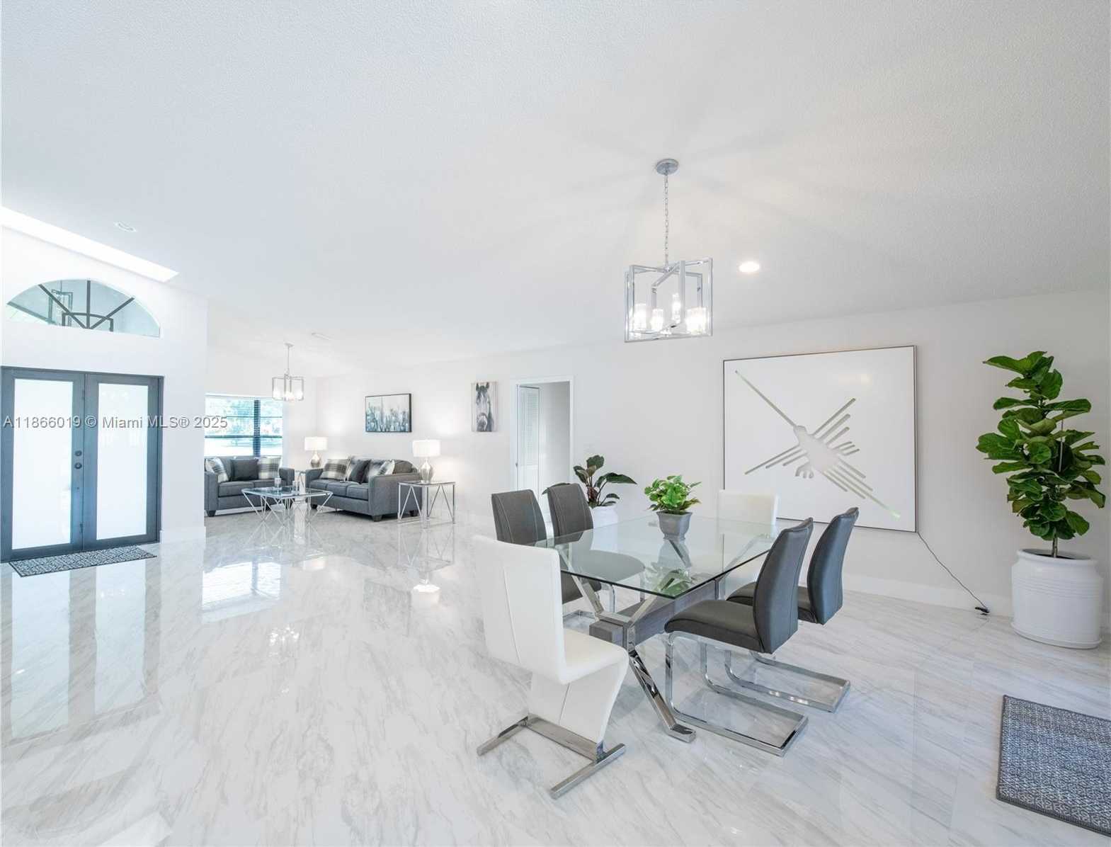 Small Image of 1300 DANBURY AVE, Davie Number 17
