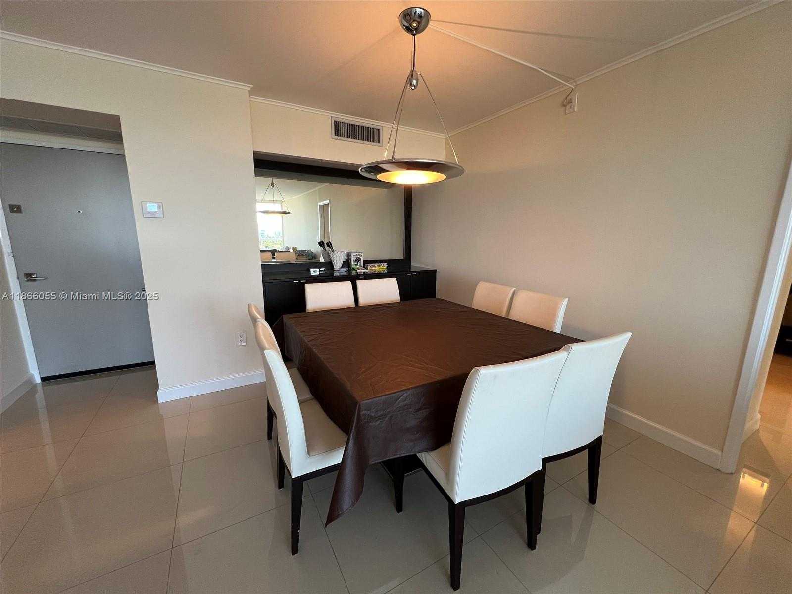 Small Image of 3731 NORTH COUNTRY CLUB DR #1424, Aventura Number 5