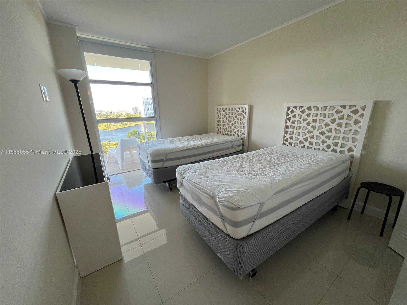 Small Image of 3731 NORTH COUNTRY CLUB DR #1424, Aventura Number 8