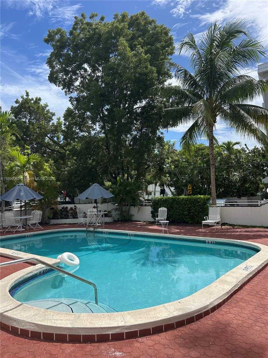 Small Image of 1075 93RD ST #106, Bay Harbor Islands Number 16