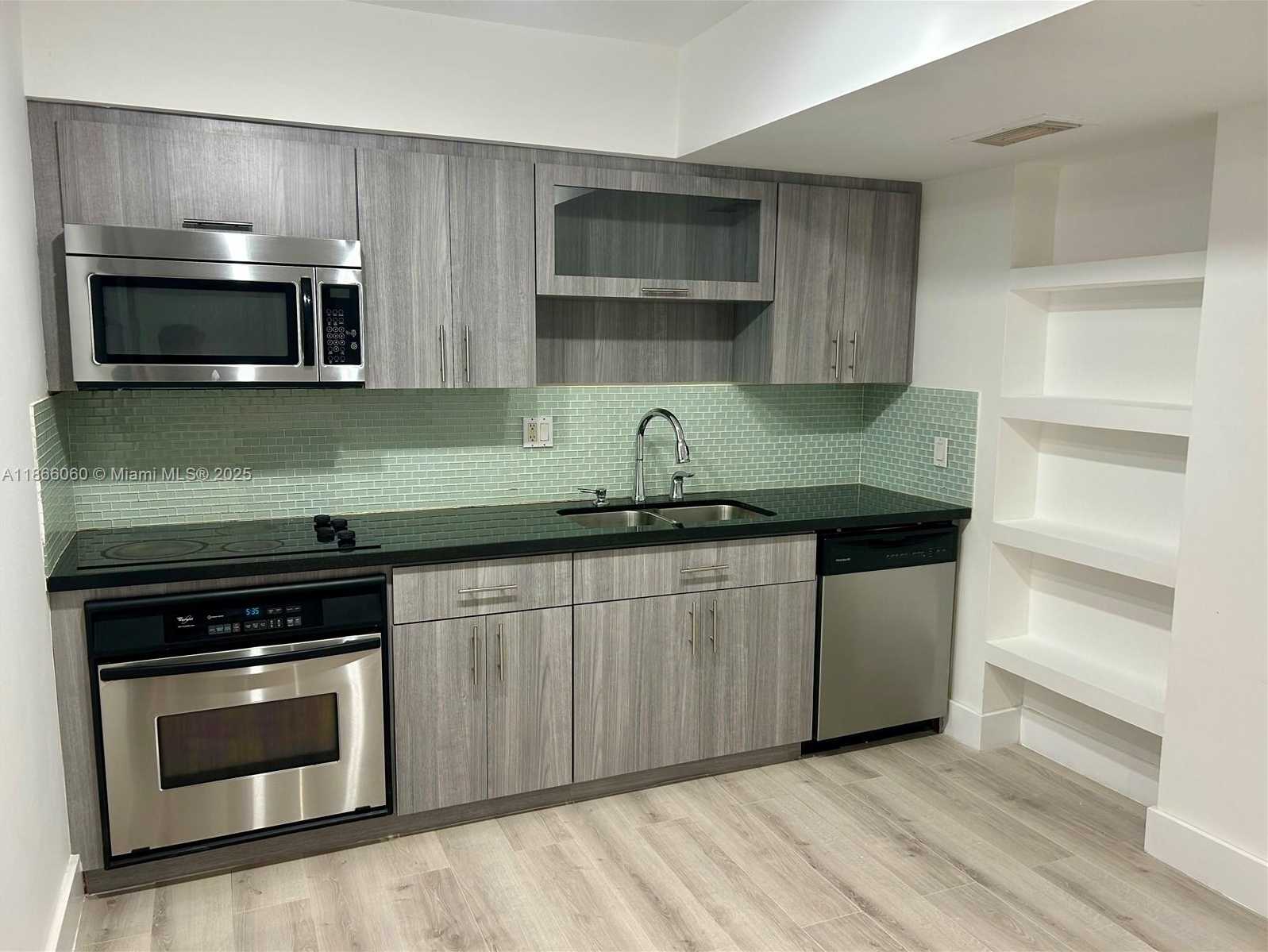 Small Image of 1075 93RD ST #106, Bay Harbor Islands Number 5
