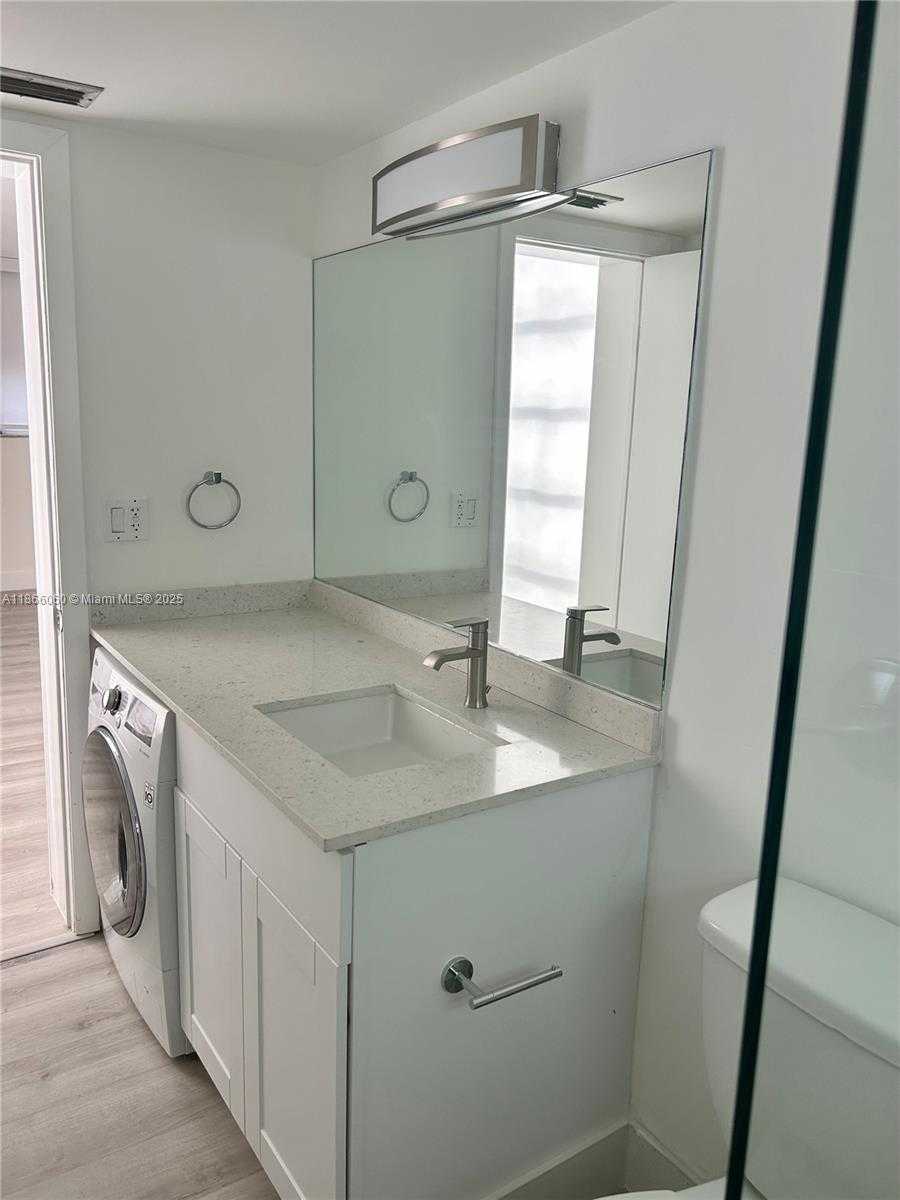 Small Image of 1075 93RD ST #106, Bay Harbor Islands Number 6
