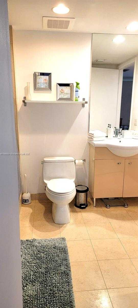 Small Image of 1830 SOUTH OCEAN DR #1507, Hallandale Beach Number 22
