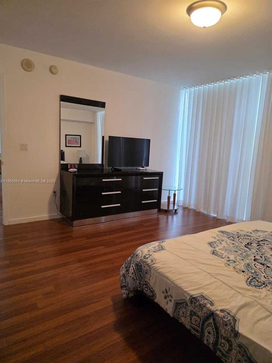 Small Image of 1830 SOUTH OCEAN DR #1507, Hallandale Beach Number 26