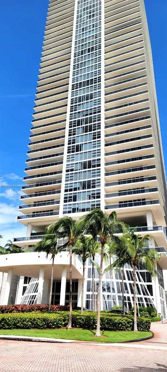 Small Image of 1830 SOUTH OCEAN DR #1507, Hallandale Beach Number 4