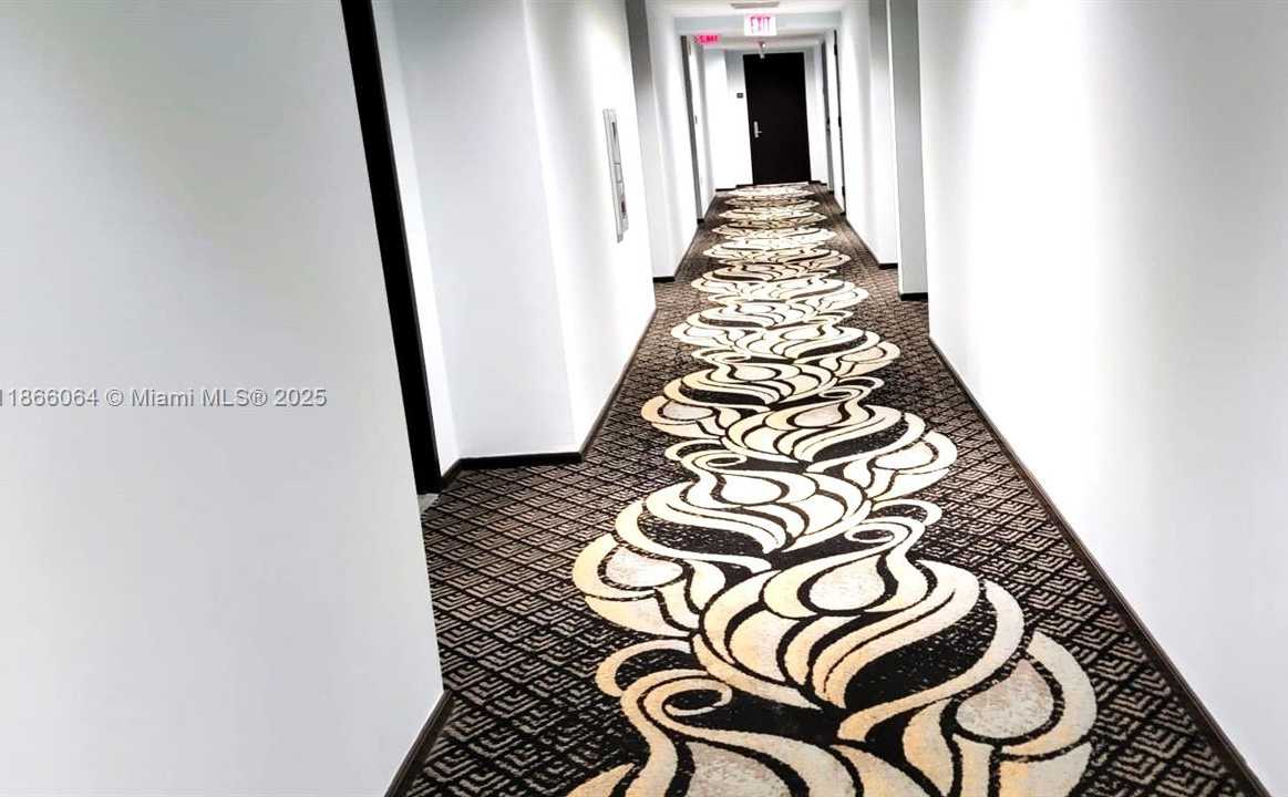 Small Image of 1830 SOUTH OCEAN DR #1507, Hallandale Beach Number 9