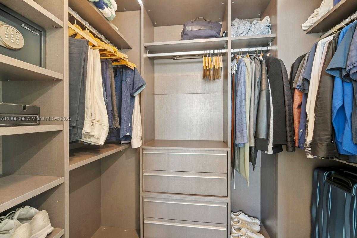 Small Image of 460 NORTH EAST 28TH ST #3205, Miami Number 13