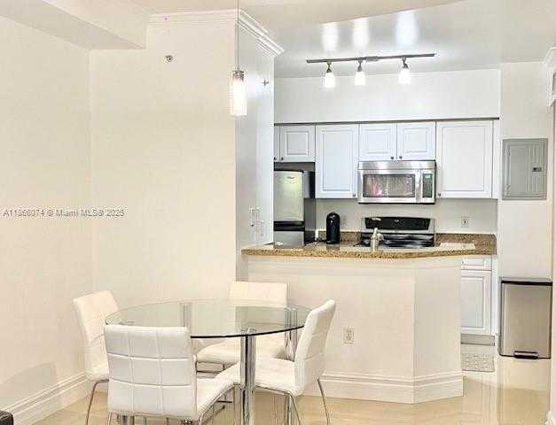 Small Image of 17100 NORTH BAY RD #1112, Sunny Isles Beach Number 13