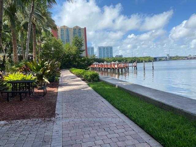 Small Image of 17100 NORTH BAY RD #1112, Sunny Isles Beach Number 35