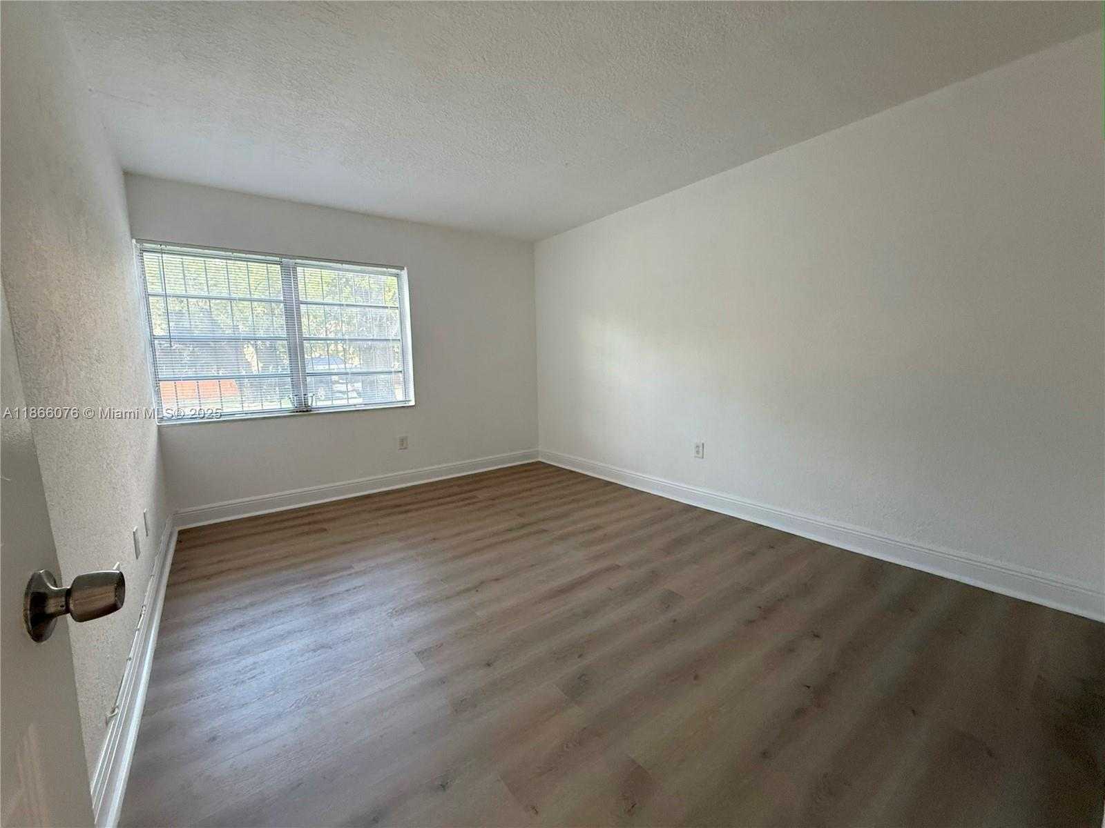 Small Image of 816 NORTH WEST 87TH AVE #107, Miami Number 11
