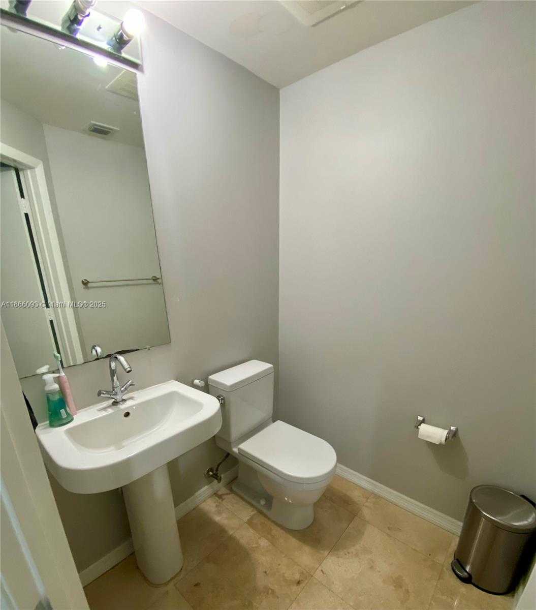 Small Image of 3330 NORTH EAST 190TH ST #1416, Aventura Number 24