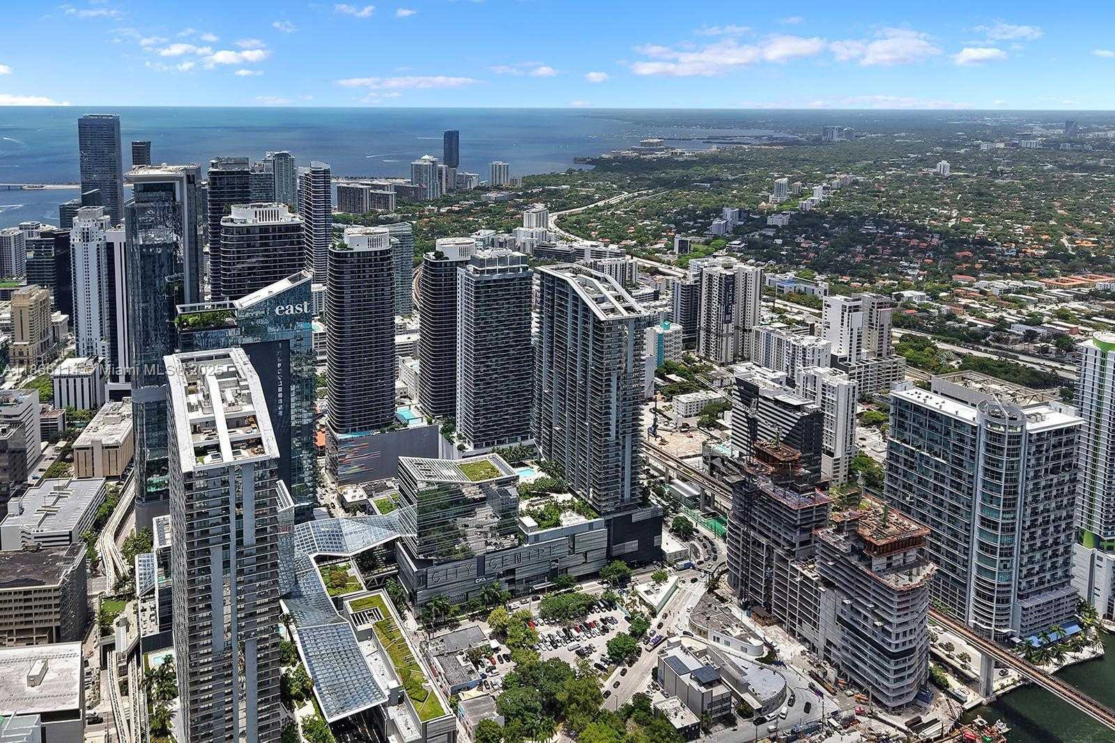 Small Image of 88 SE 7th St, Miami, FL 33131, USA Number 4
