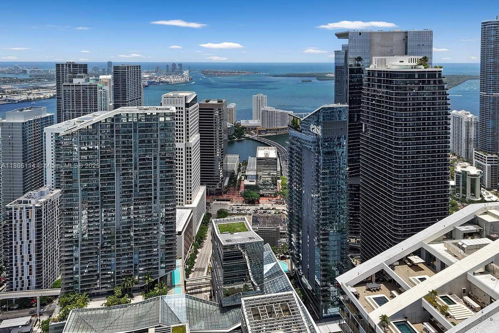 Small Image of 88 SE 7th St, Miami, FL 33131, USA Number 9
