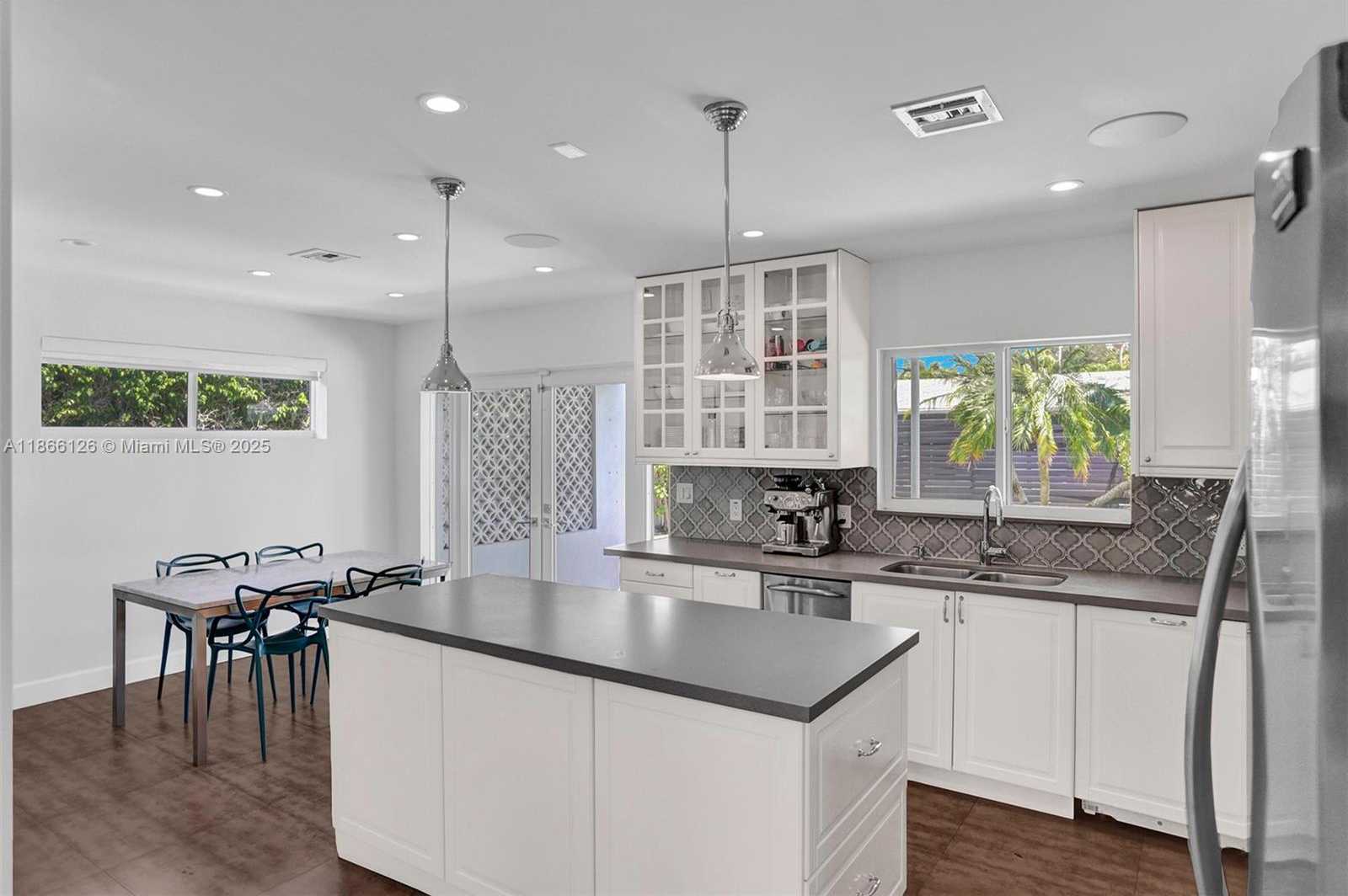 Small Image of 2055 NORTH EAST 202ND ST, Miami Number 11