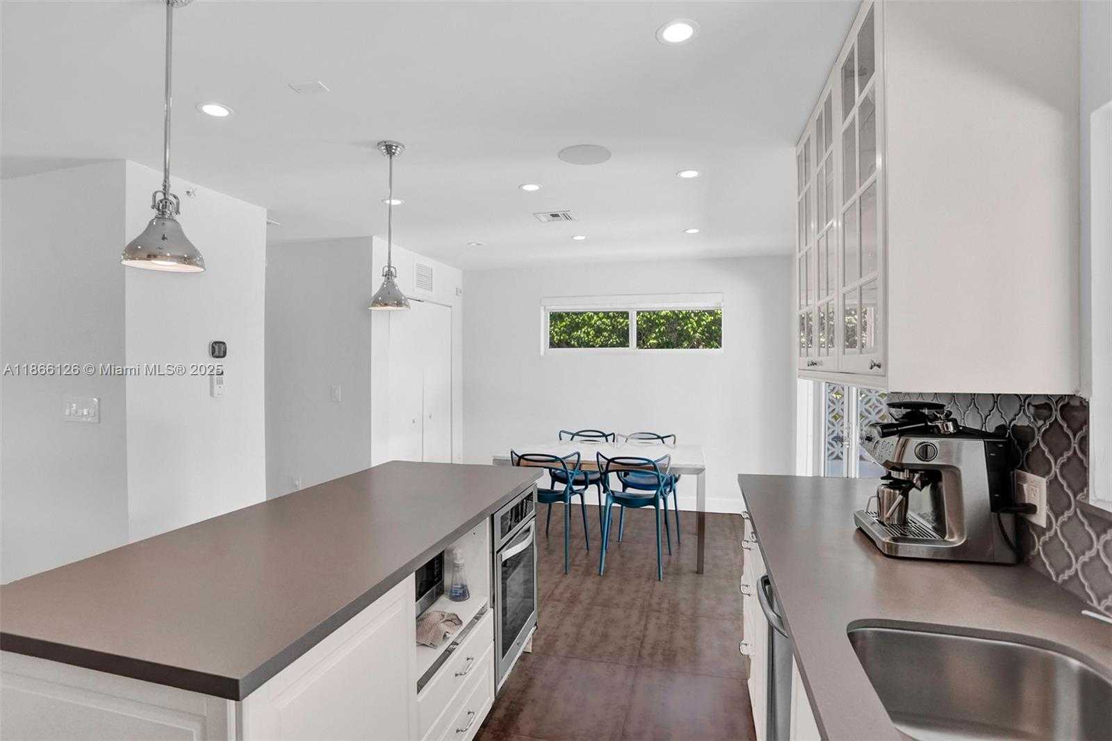 Small Image of 2055 NORTH EAST 202ND ST, Miami Number 15
