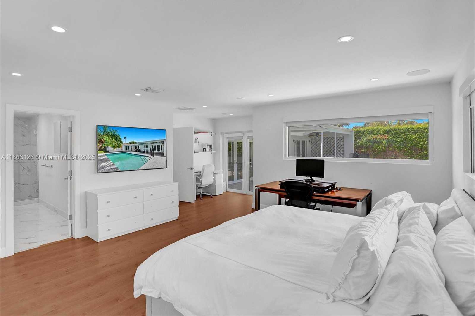 Small Image of 2055 NORTH EAST 202ND ST, Miami Number 19