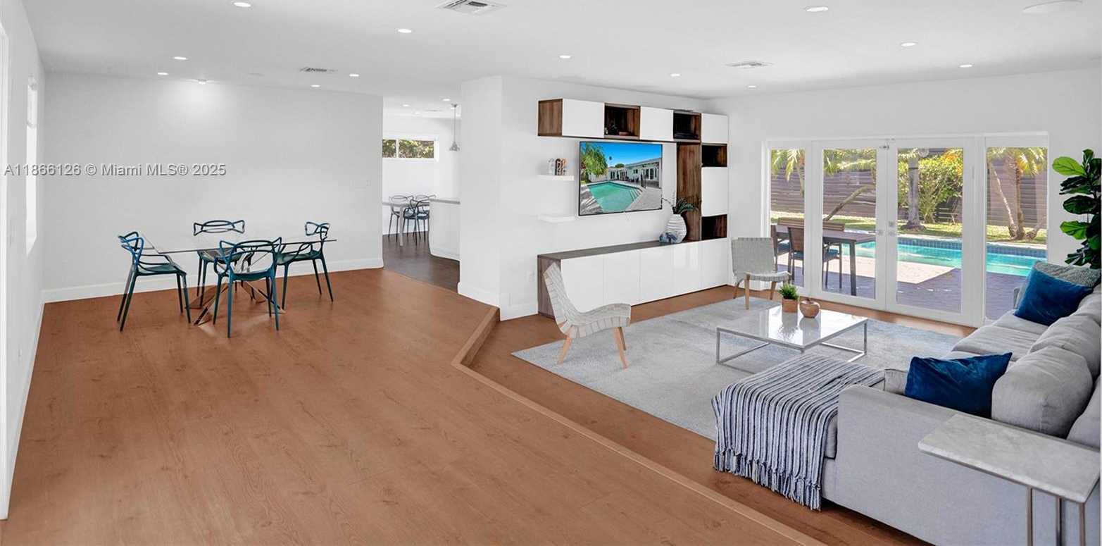Small Image of 2055 NORTH EAST 202ND ST, Miami Number 2