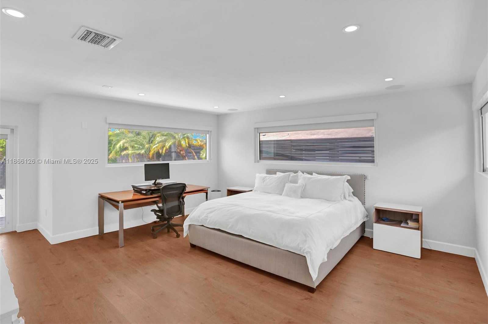 Small Image of 2055 NORTH EAST 202ND ST, Miami Number 21