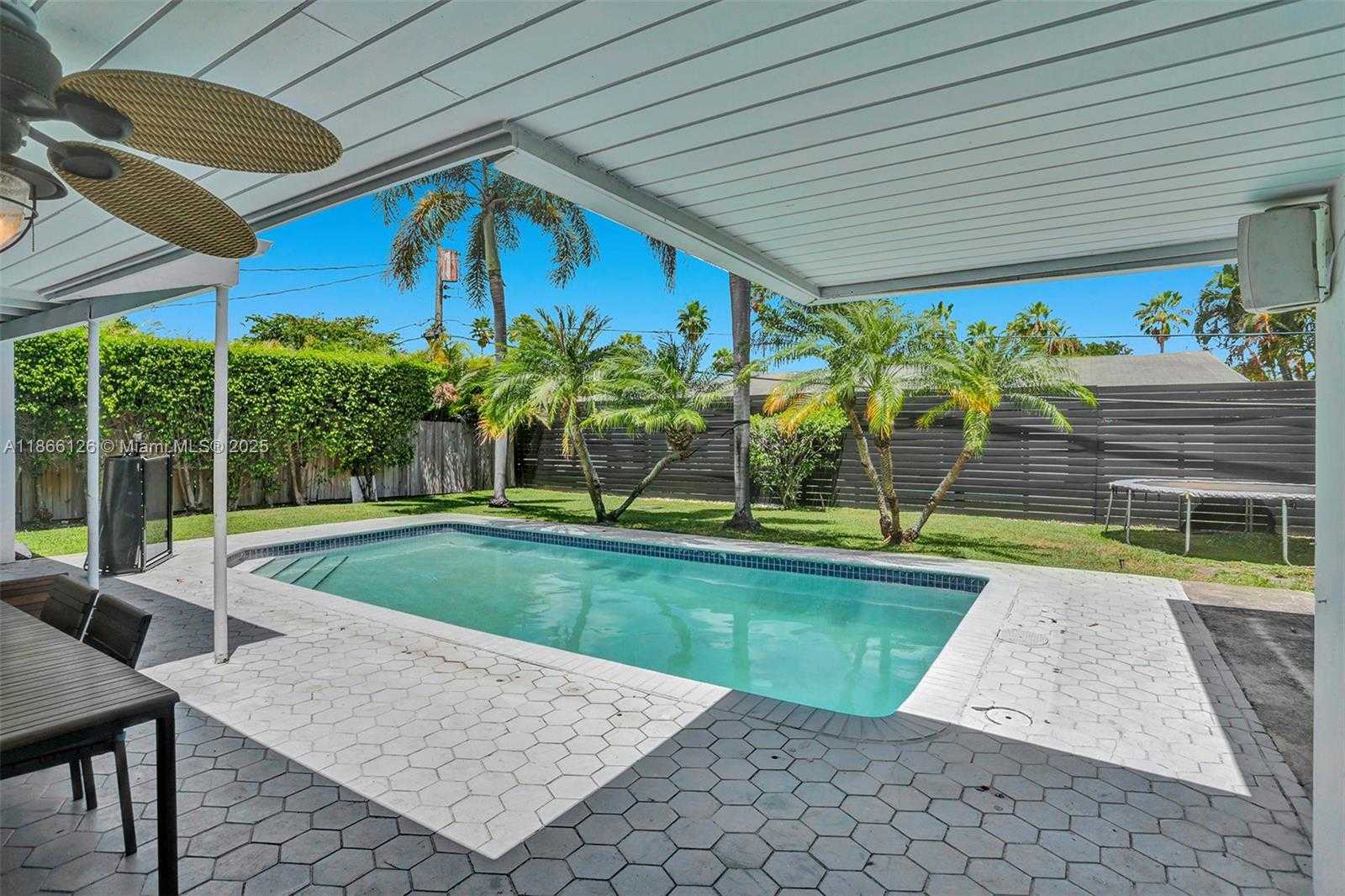 Small Image of 2055 NORTH EAST 202ND ST, Miami Number 35