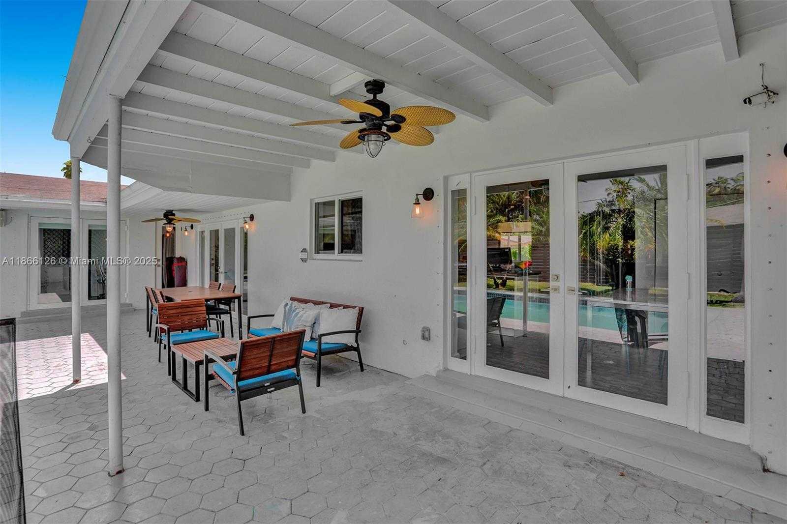 Small Image of 2055 NORTH EAST 202ND ST, Miami Number 36