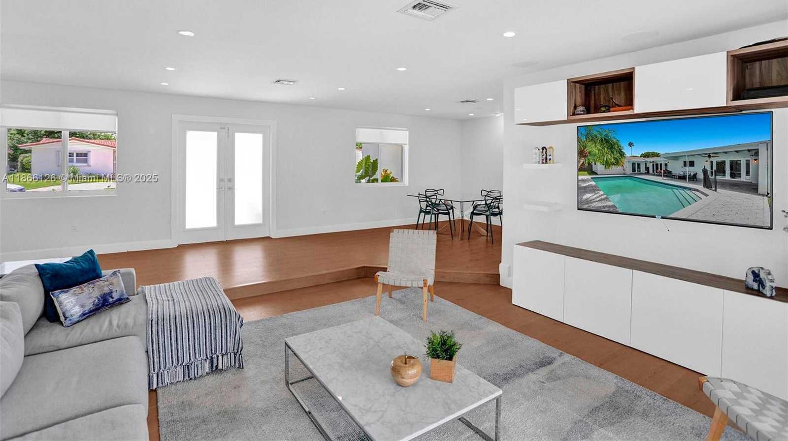 Small Image of 2055 NORTH EAST 202ND ST, Miami Number 8