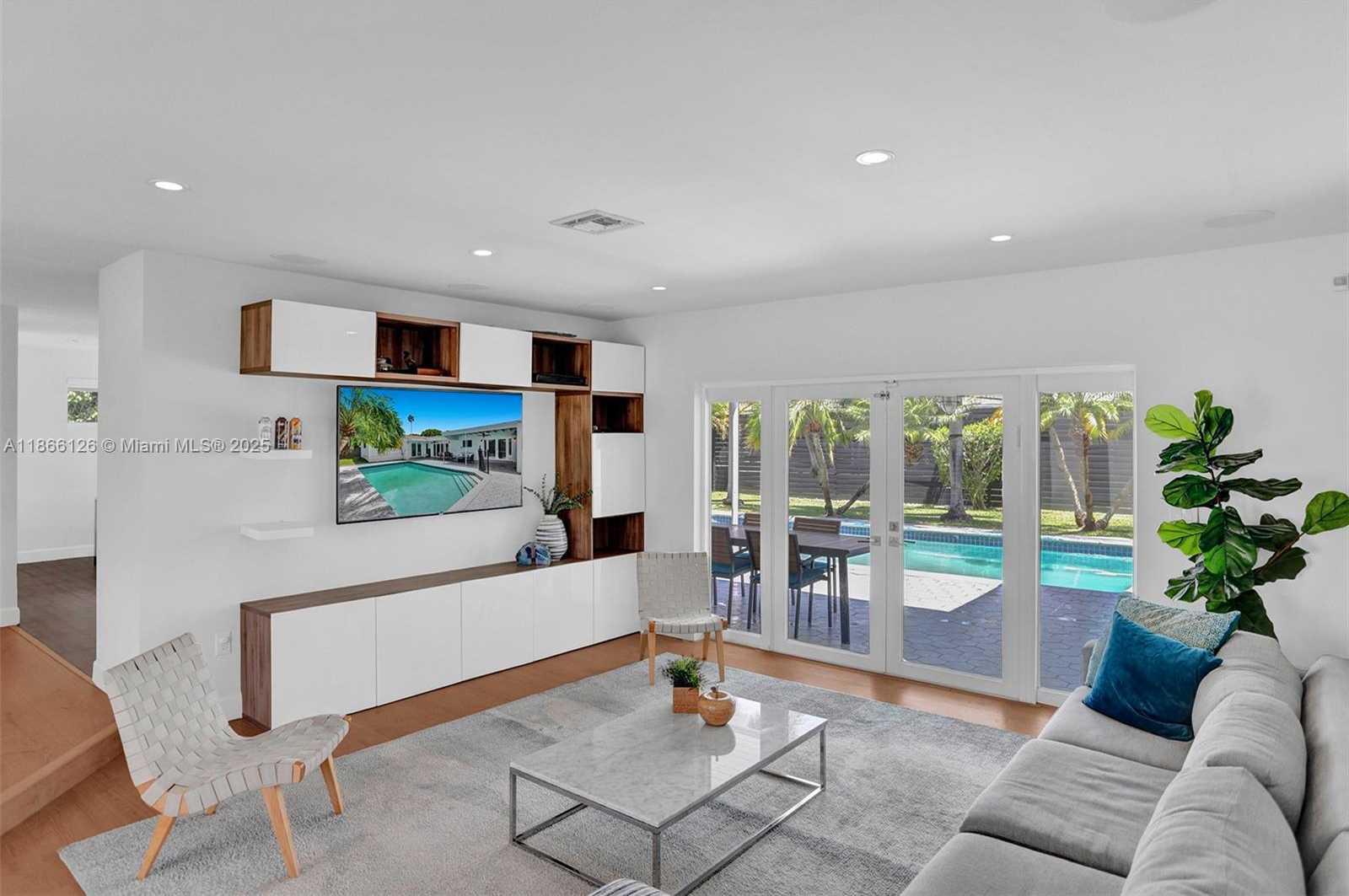 Small Image of 2055 NORTH EAST 202ND ST, Miami Number 9