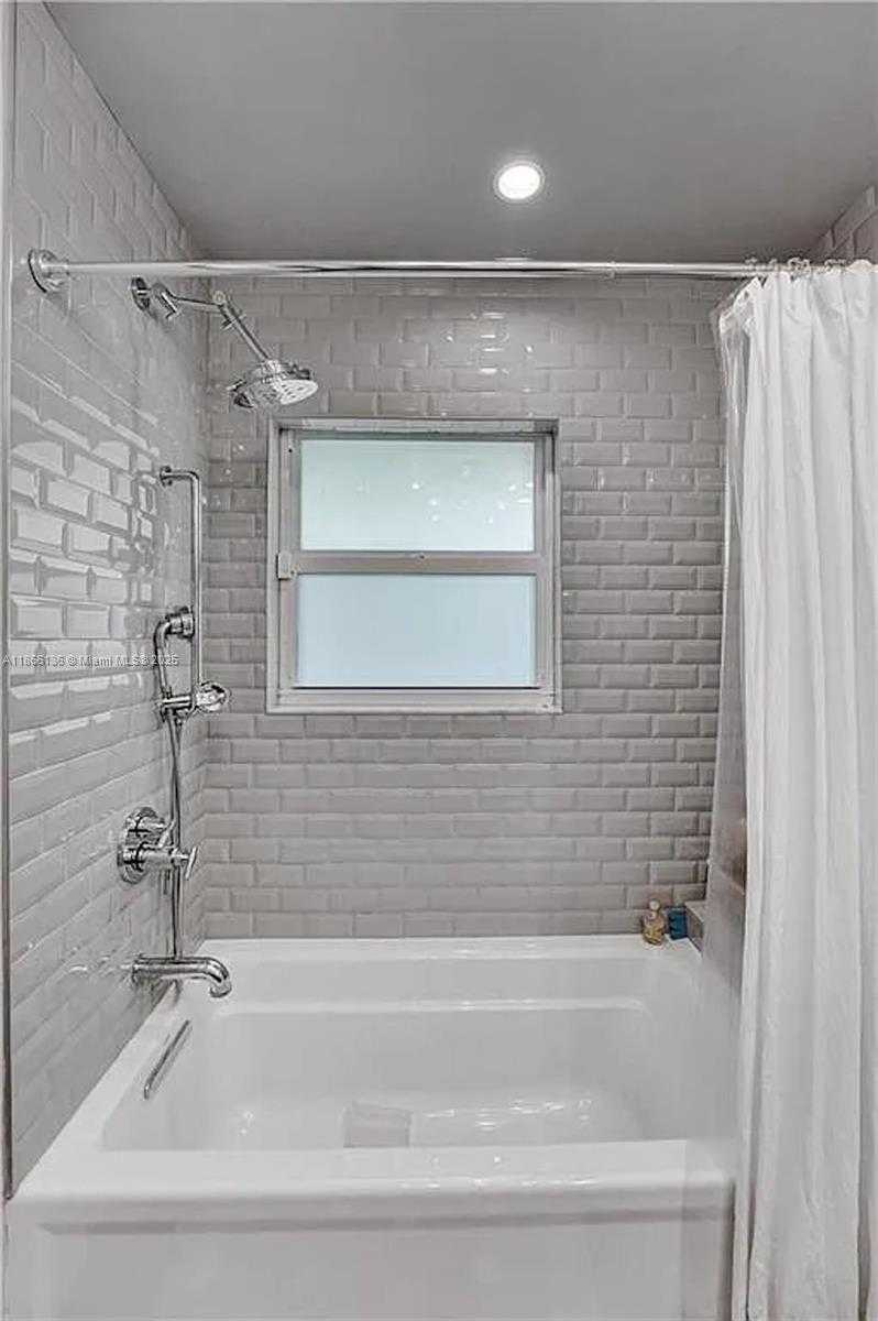 Small Image of 2306 NORTH EAST 15TH AVE #2306, Wilton Manors Number 13