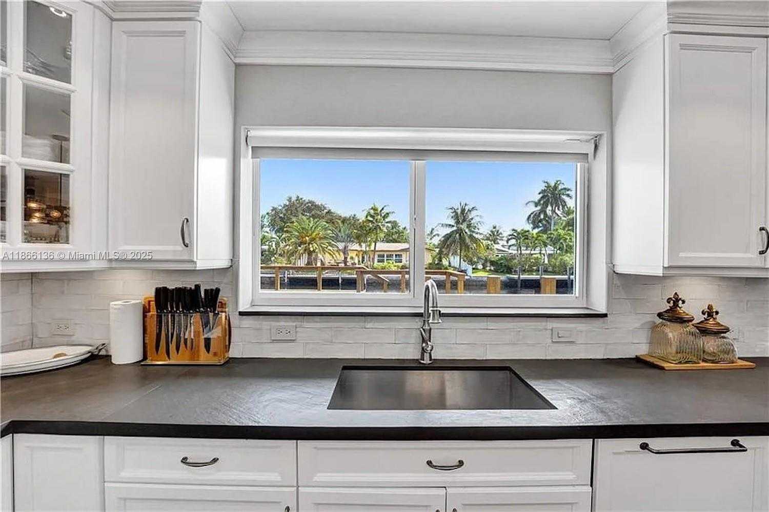 Small Image of 2306 NORTH EAST 15TH AVE #2306, Wilton Manors Number 3
