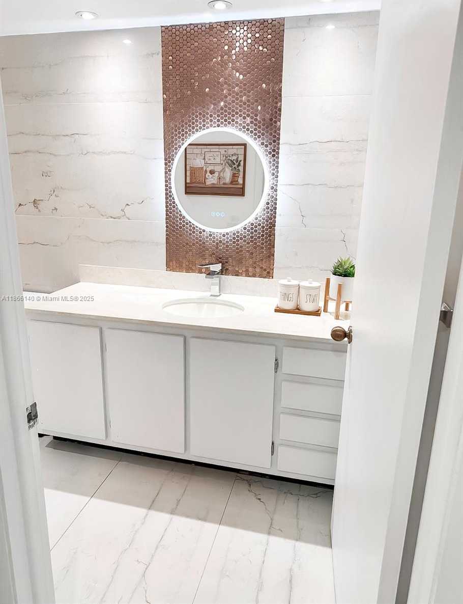 Small Image of 9735 NORTH WEST 52ND ST #315, Doral Number 16