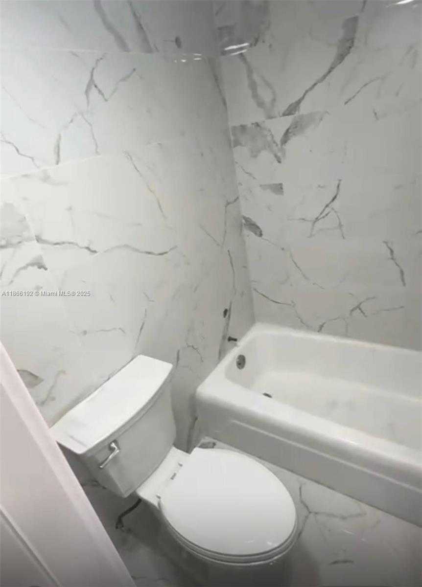 Small Image of 1351 NORTH EAST MIAMI GARDENS DR #1506E, Miami Number 9