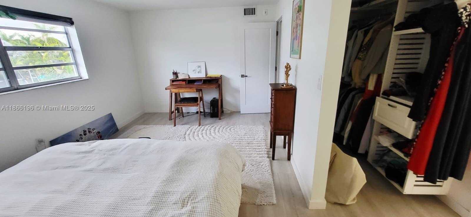 Small Image of 1605 MERIDIAN AVE #401, Miami Beach Number 5