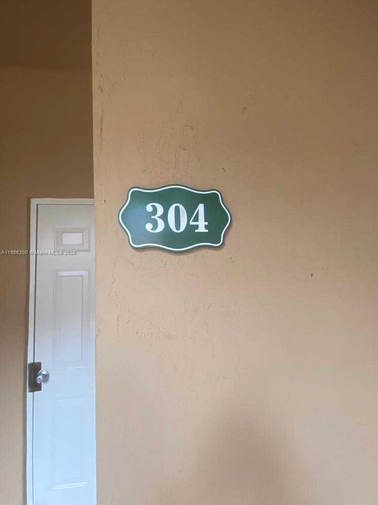 Small Image of 6380 NORTH WEST 114TH AVE #304, Doral Number 5