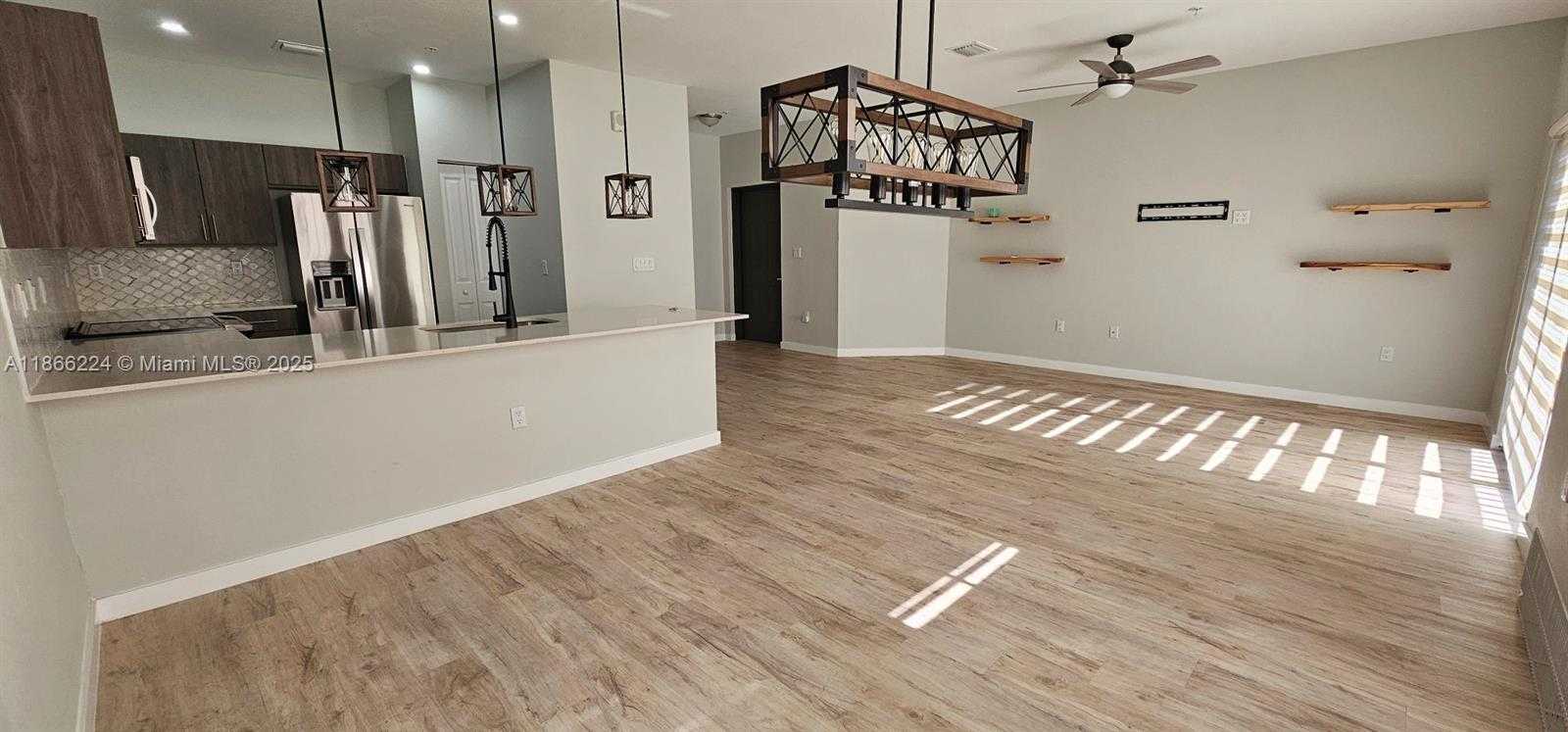 Small Image of 15600 SOUTH WEST 136TH ST #106, Miami Number 6