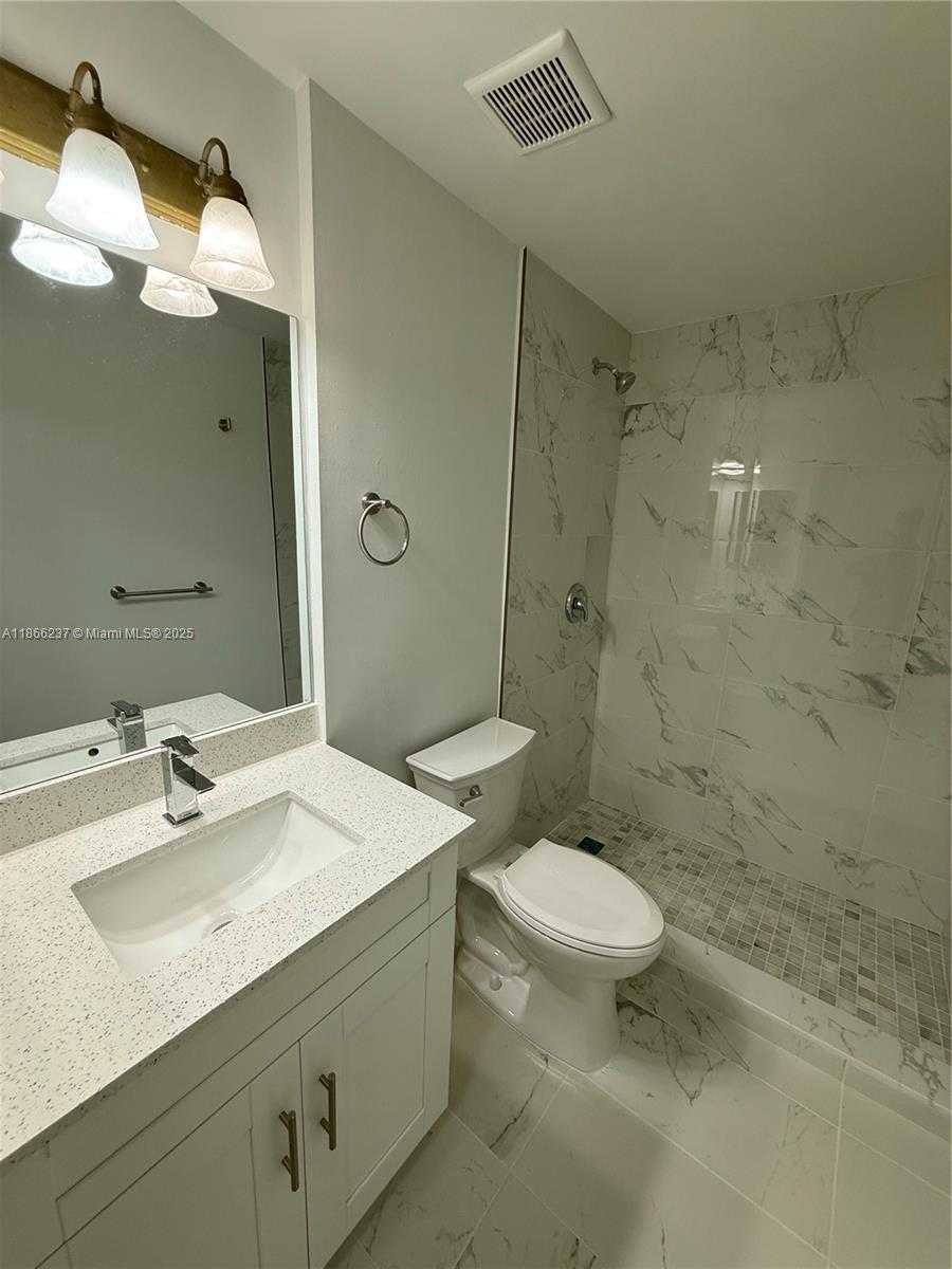 Small Image of 7230 NORTH WEST 114TH AVE #102, Doral Number 24