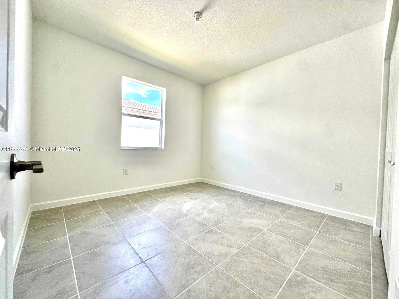 Small Image of 2990 SOUTH EAST 23RD AVE, Homestead Number 13