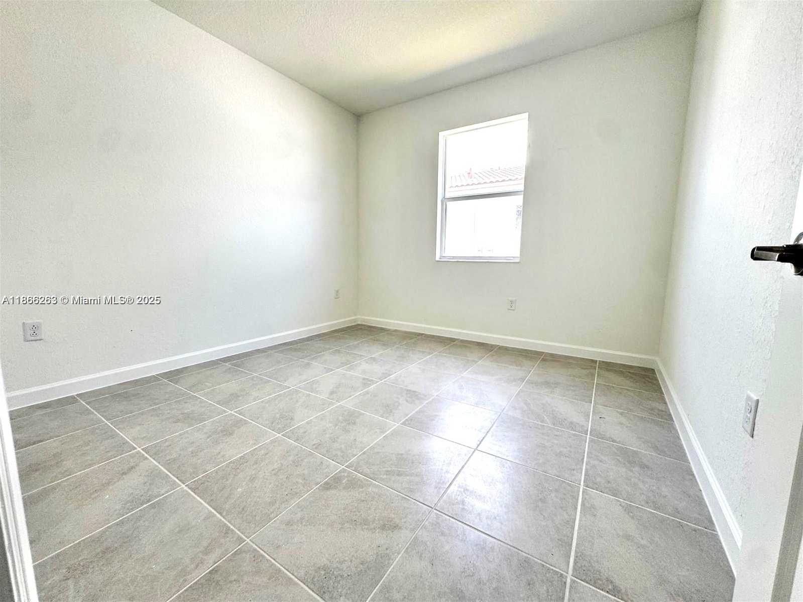 Small Image of 2990 SOUTH EAST 23RD AVE, Homestead Number 15