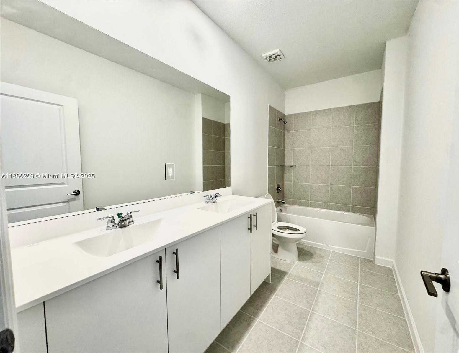 Small Image of 2990 SOUTH EAST 23RD AVE, Homestead Number 17