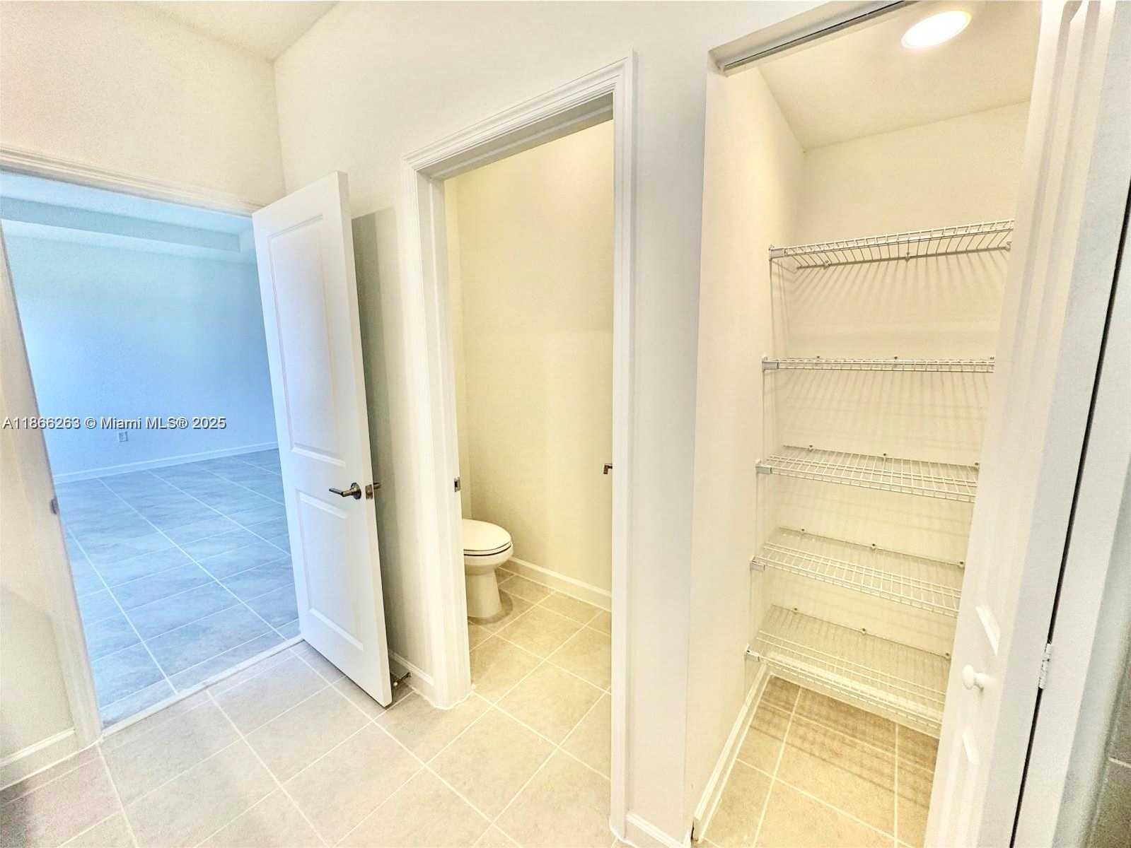 Small Image of 2990 SOUTH EAST 23RD AVE, Homestead Number 23