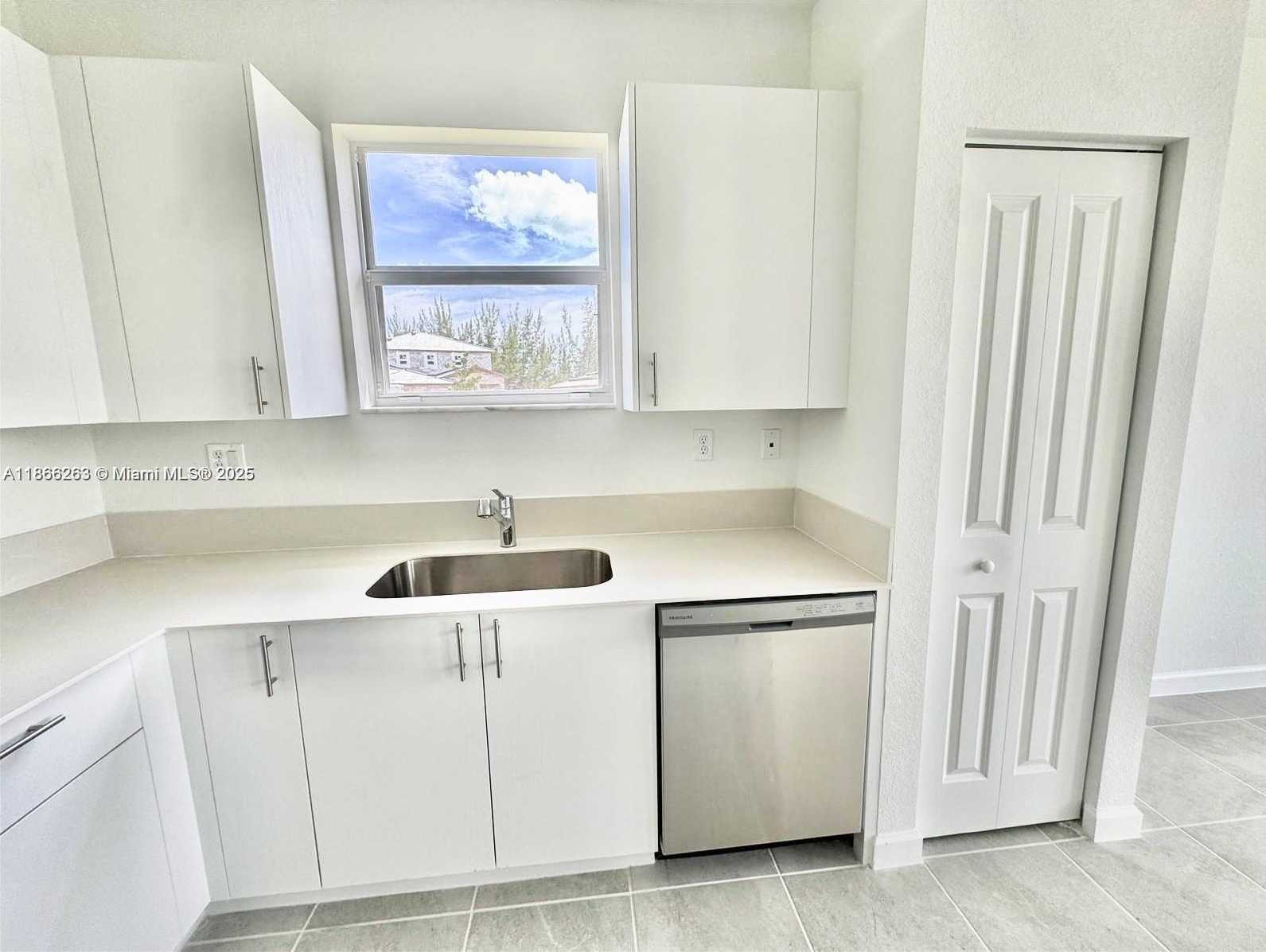 Small Image of 2990 SOUTH EAST 23RD AVE, Homestead Number 6