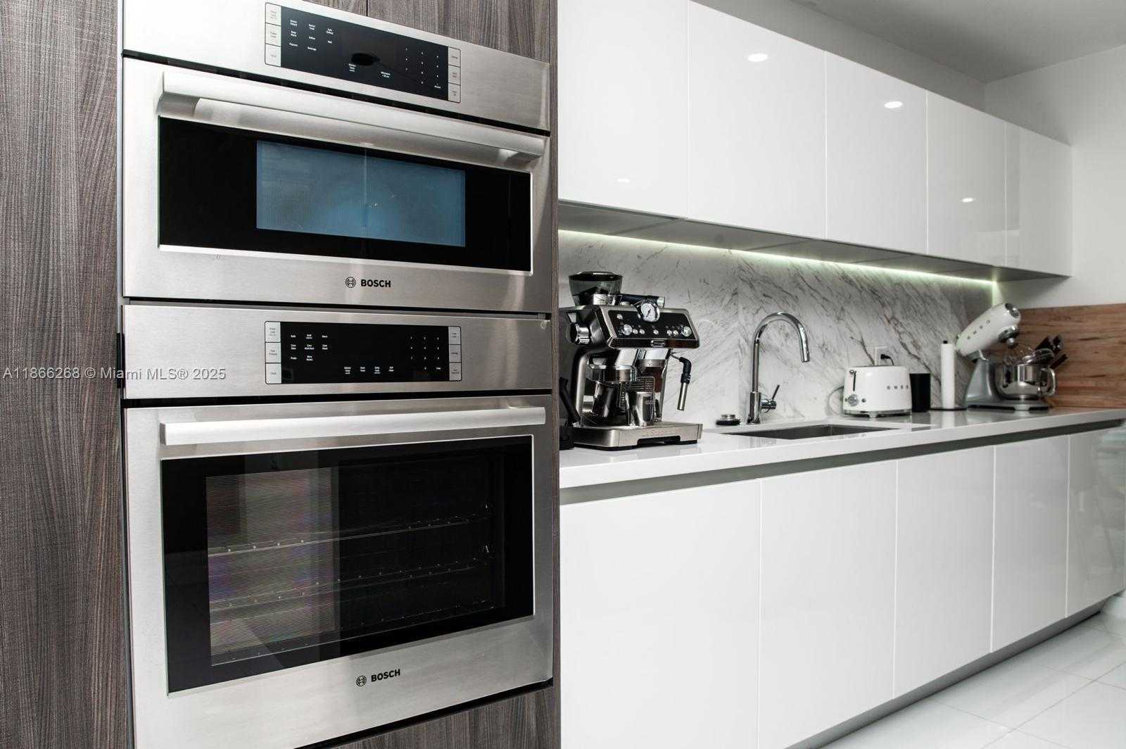Small Image of 851 NORTH EAST 1ST AVE #1811, Miami Number 3
