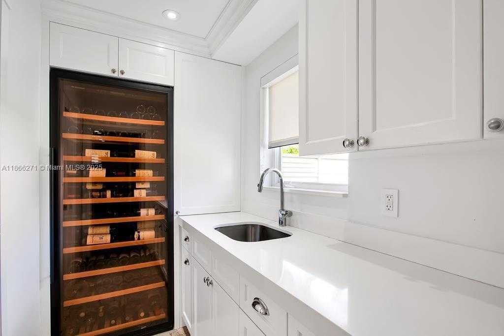 Small Image of 13040 SOUTH WEST 70TH AVE, Pinecrest Number 16