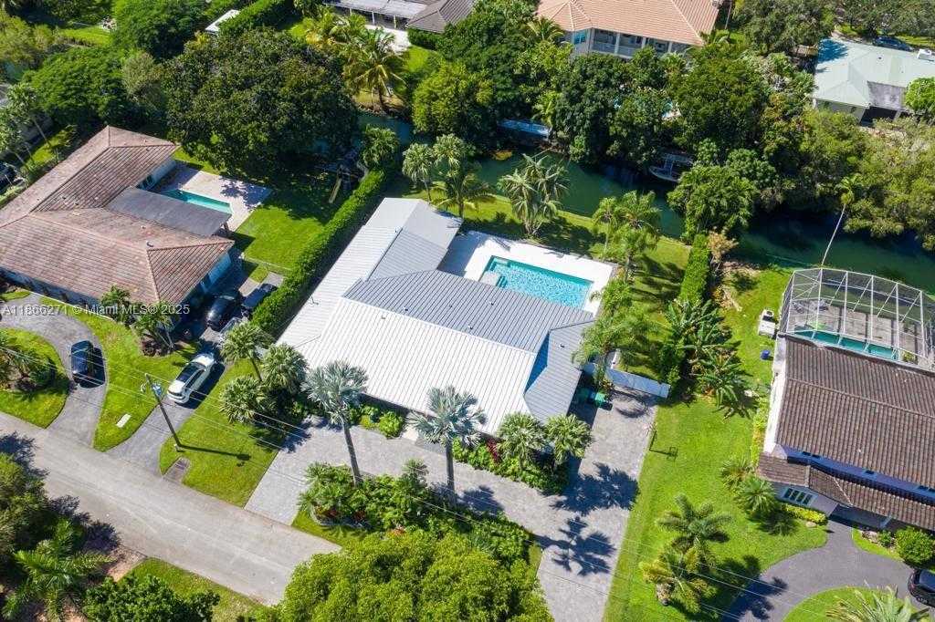 Small Image of 13040 SOUTH WEST 70TH AVE, Pinecrest Number 34