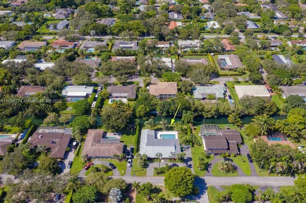Small Image of 13040 SOUTH WEST 70TH AVE, Pinecrest Number 4