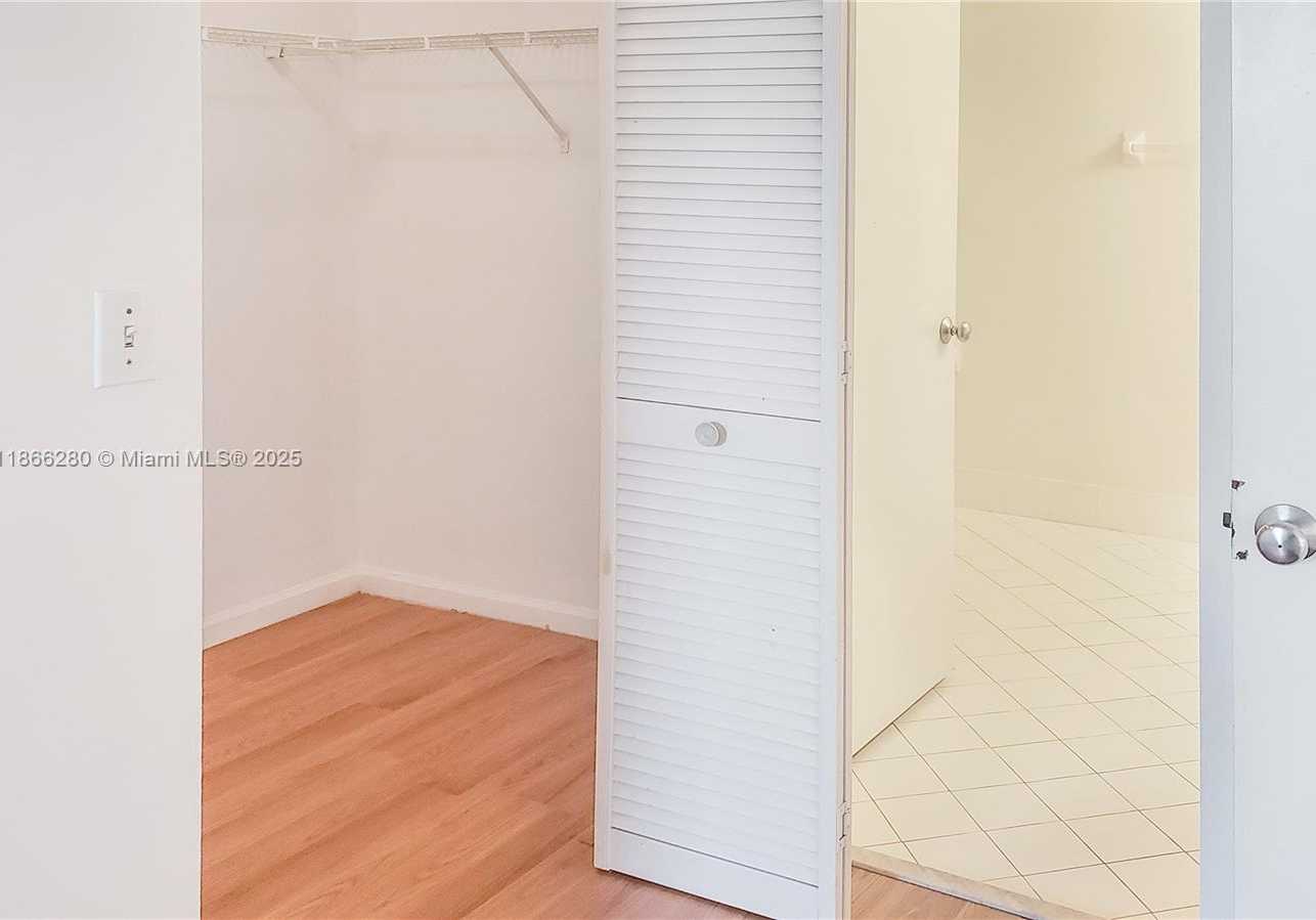 Small Image of 2731 OCEAN CLUB BLVD #205, Hollywood Number 8