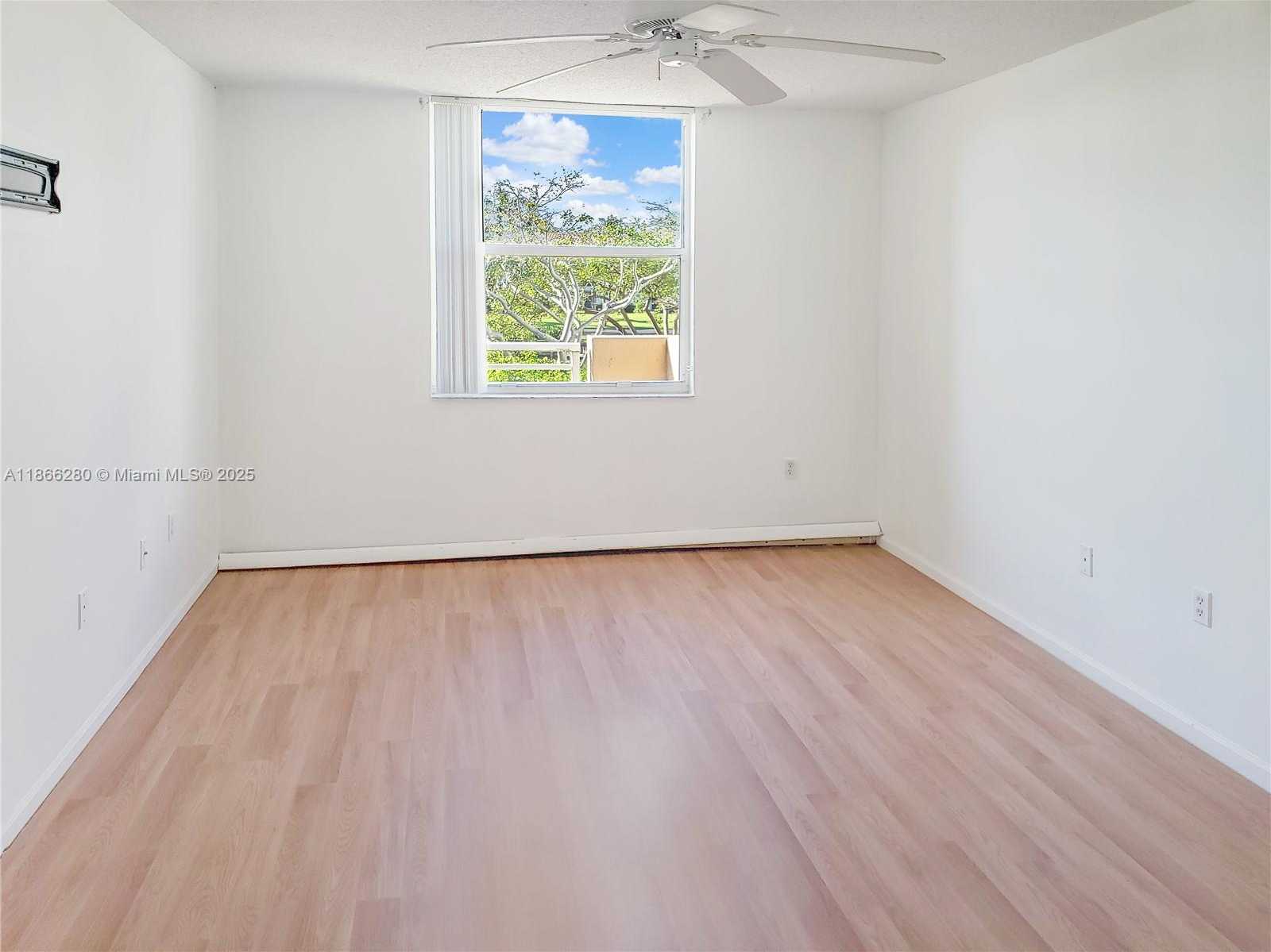 Small Image of 2731 OCEAN CLUB BLVD #205, Hollywood Number 9