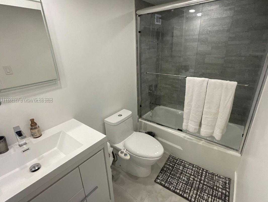 Small Image of 5161 COLLINS AVE #811, Miami Beach Number 10